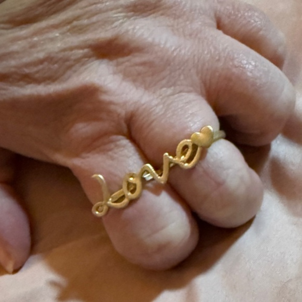 Fabulous Gold 'Love' Double Finger Ring NWT